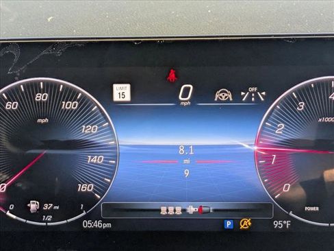 Used 2025 Mercedes-Benz GLA 250 image 10