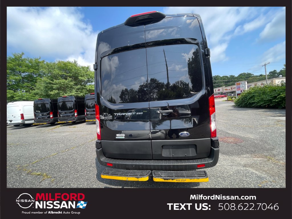 Used 2023 Ford Transit 250 148 High Roof Extended w/ Load Area Protection Package RWD image 4
