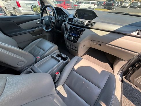 Used 2014 Honda Odyssey EX-L image 17