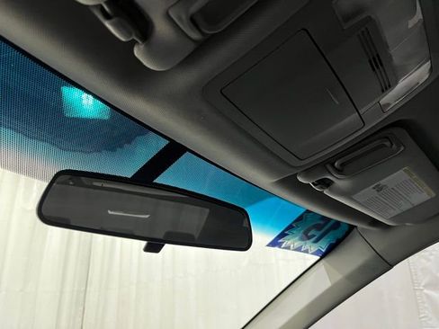 Used 2015 Toyota Camry SE image 21