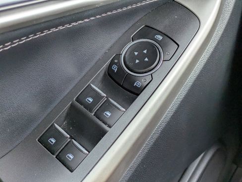 Used 2023 Ford Explorer XLT w/ Equipment Group 202A RWD image 20