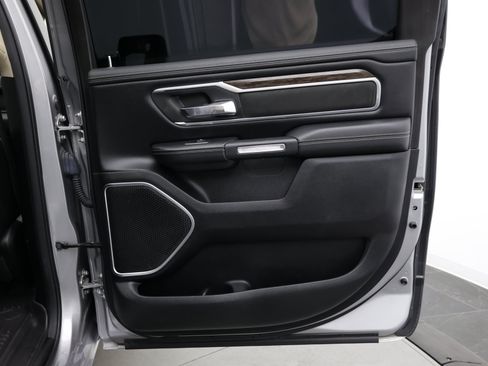 Used 2019 RAM 1500 Laramie RWD image 40