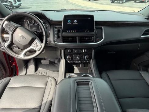 Used 2021 Chevrolet Tahoe Z71 w/ Z71 Signature Package AWD/4WD image 18