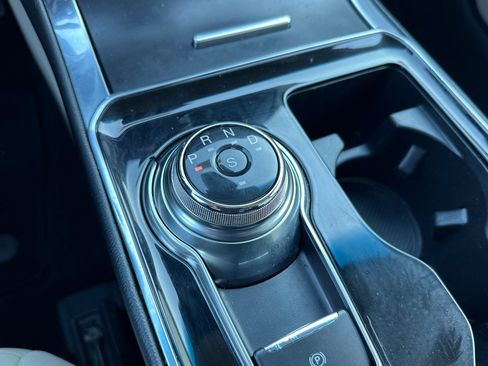 Used 2019 Ford Edge Titanium w/ Cold Weather Package image 25