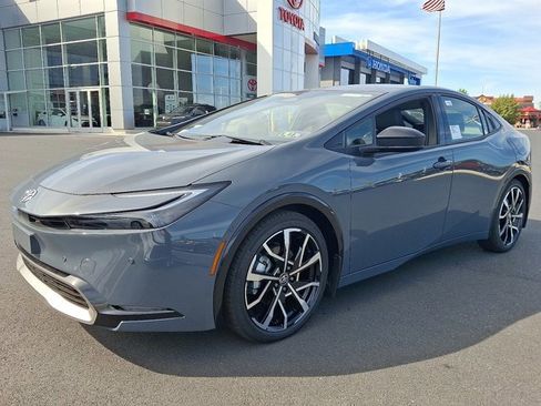 New 2026 Toyota Prius Plug-In Hybrid image 3