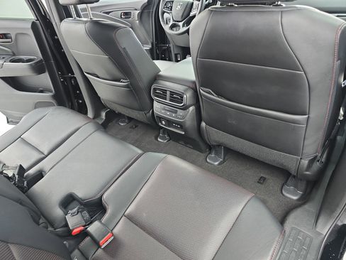 Certified 2024 Honda Passport Black Edition image 11