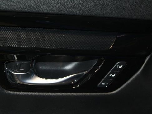 Used 2025 Honda CR-V EX-L image 8