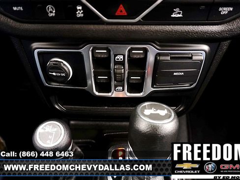 Used 2024 Jeep Wrangler Sport S image 19