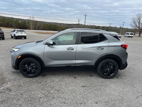 Used 2024 Buick Encore GX Sport Touring AWD/4WD image 4