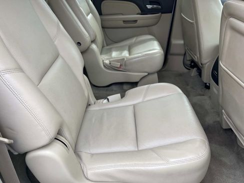 Used 2010 GMC Yukon XL Denali image 22