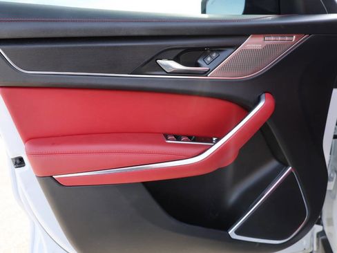 Used 2021 Jaguar F-PACE R-Dynamic S image 12