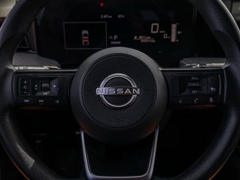 Used 2025 Nissan Kicks SV FWD image 25