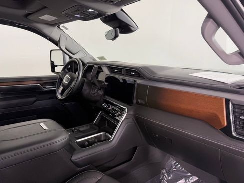 Used 2024 GMC Sierra 2500 Denali w/ Denali Reserve Package image 15