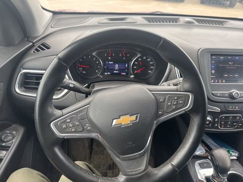 Used 2023 Chevrolet Equinox LT image 36