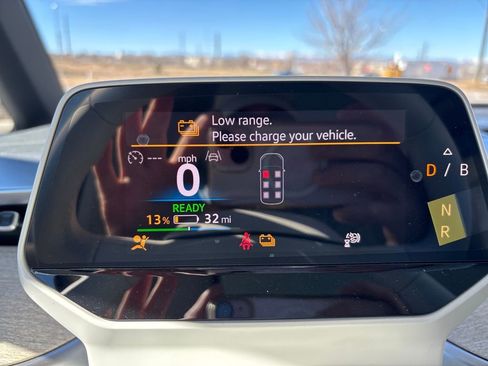 New 2025 Volkswagen ID. Buzz Pro S Plus AWD/4WD image 18