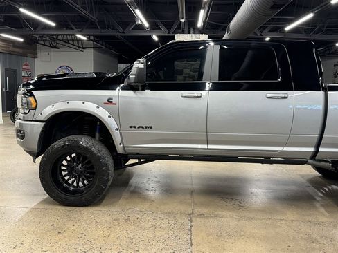 Used 2024 RAM 3500 Limited AWD/4WD image 5