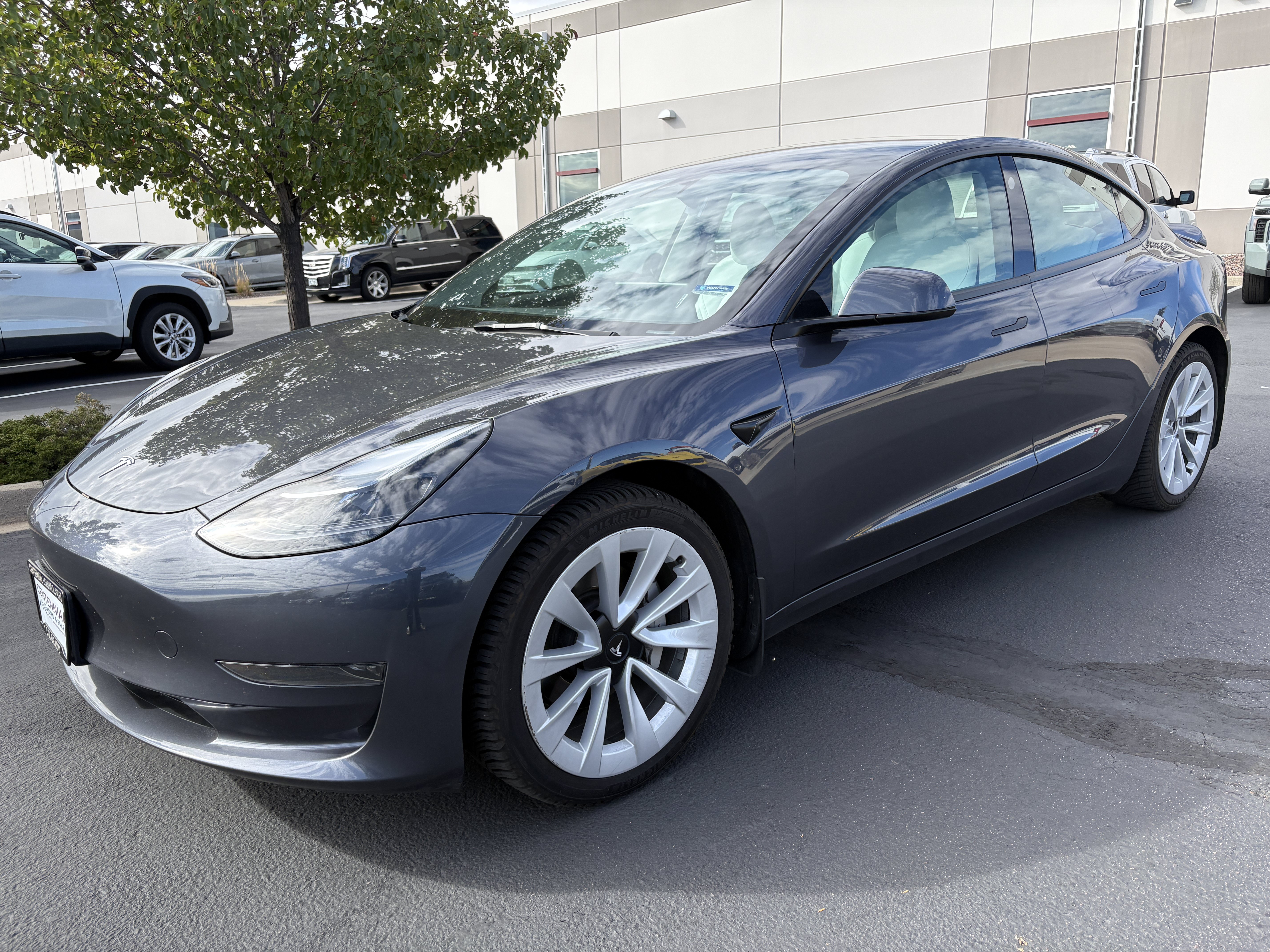 Used 2023 Tesla Model 3 Standard Range RWD image 3