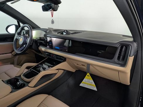 New 2026 Porsche Cayenne AWD/4WD image 19