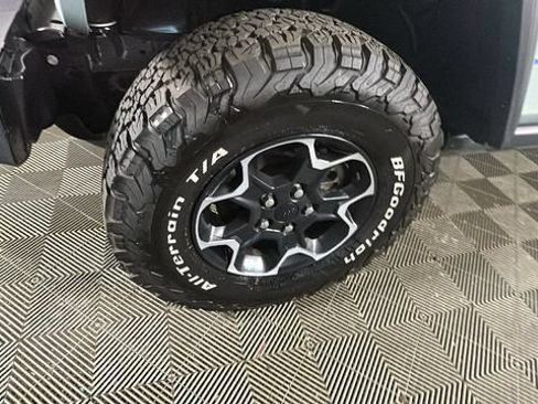 Used 2023 Jeep Wrangler Unlimited Rubicon 4xe w/ Cold Weather Group AWD/4WD image 8