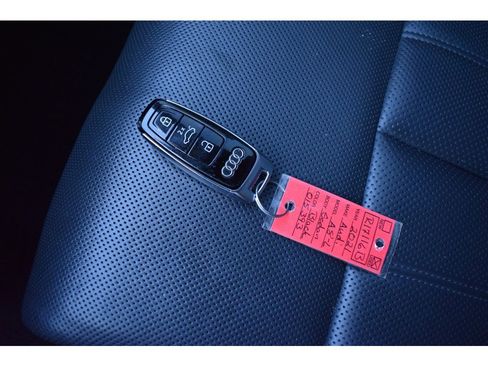 Used 2021 Audi A8 L 4.0T w/ Executive Plus Package image 46