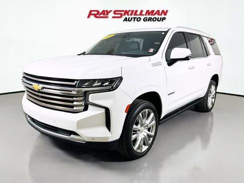 Used 2021 Chevrolet Tahoe High Country w/ Premium Package AWD/4WD image 3