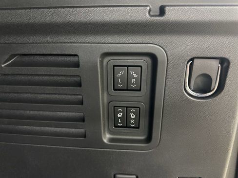 New 2026 Chevrolet Traverse RS AWD/4WD image 30