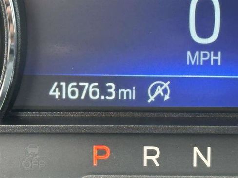 Used 2023 Ford Explorer XLT w/ Equipment Group 202A AWD/4WD image 40