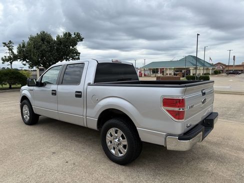 Used 2012 Ford F150 XLT w/ XLT Chrome Pkg image 6