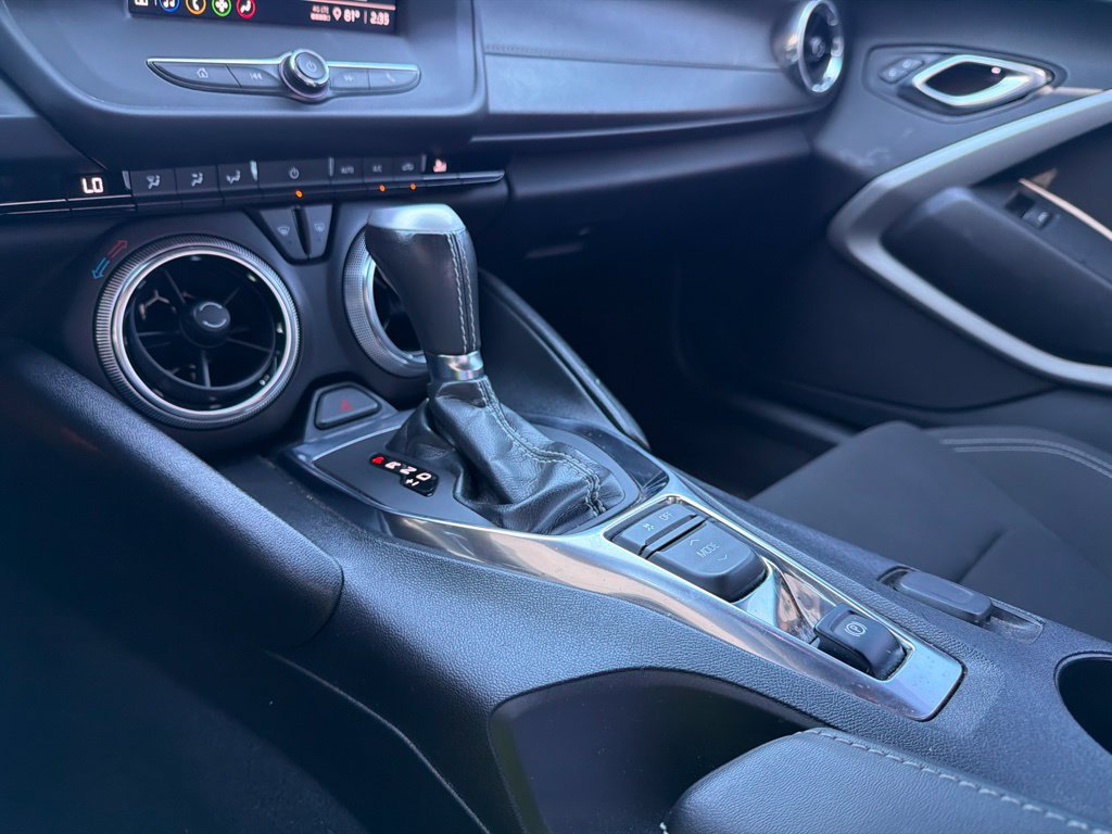 Used 2022 Chevrolet Camaro LT RWD image 26