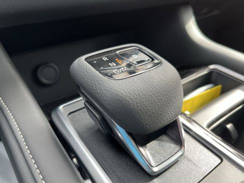 New 2025 Nissan Pathfinder SV w/ SV Premium Package image 28