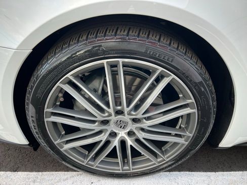 Used 2018 Porsche Panamera 4S image 16