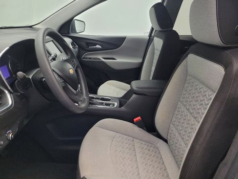Used 2022 Chevrolet Equinox LS w/ LS Convenience Package FWD image 17