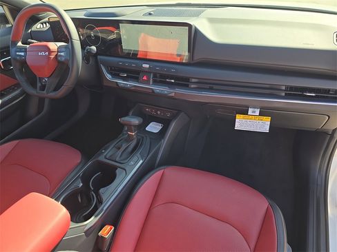 New 2025 Kia K4 GT-Line image 13