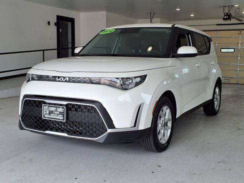 Used 2024 Kia Soul LX w/ Option Group 015 FWD image 22
