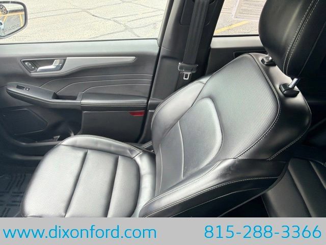 Used 2023 Ford Escape Platinum AWD/4WD image 23