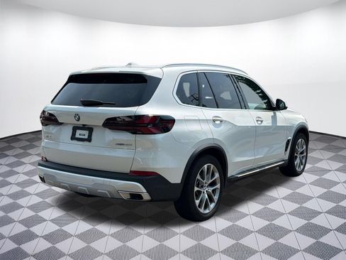 Used 2024 BMW X5 xDrive40i AWD/4WD image 9