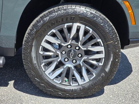 New 2026 Chevrolet Tahoe Z71 AWD/4WD image 15