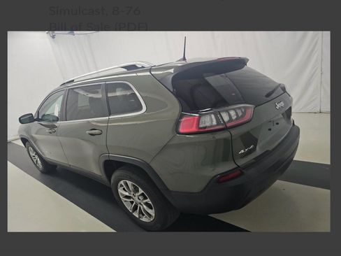 Used 2019 Jeep Cherokee Latitude Plus w/ Cold Weather Group AWD/4WD image 3