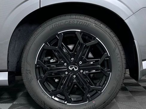 New 2026 INFINITI QX80 4WD image 11