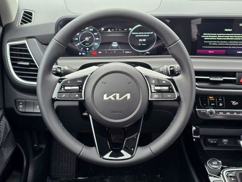 New 2026 Kia Seltos EX AWD/4WD image 16