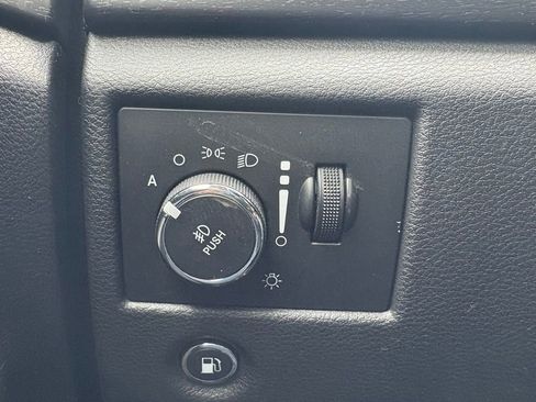 Used 2017 Jeep Grand Cherokee Altitude image 24