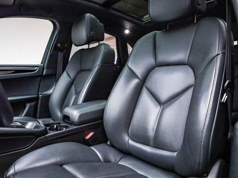 Used 2022 Porsche Macan S image 5