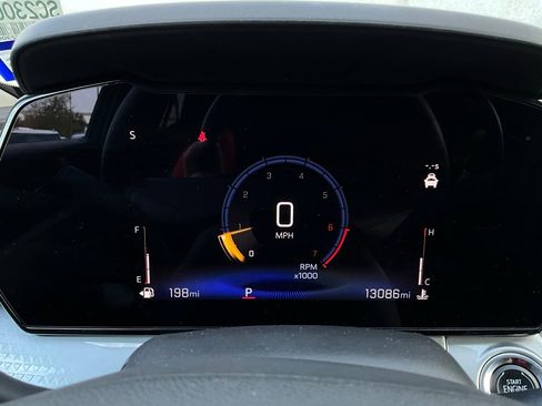 Used 2025 Chevrolet Trax LT image 36