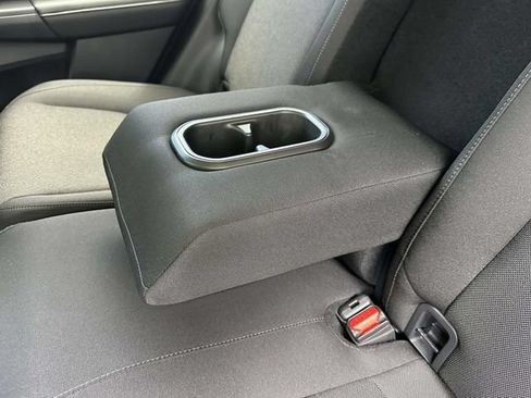 Used 2025 Honda HR-V LX image 11