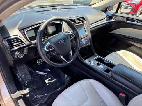 Used 2018 Ford Fusion Titanium AWD/4WD image 7