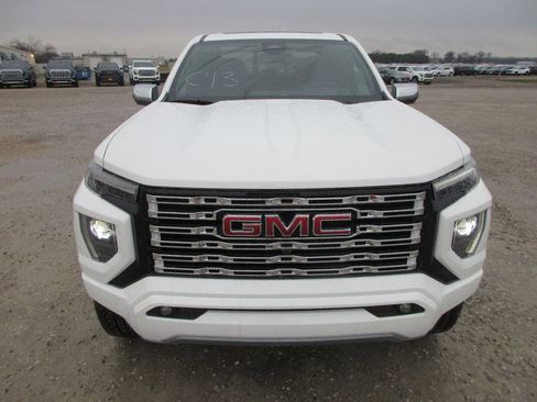 New 2026 GMC Canyon Denali image 11