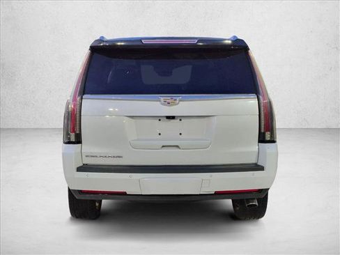 Used 2020 Cadillac Escalade Luxury RWD image 6