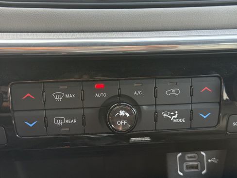 Used 2023 Jeep Compass Limited w/ Elite Group AWD/4WD image 21