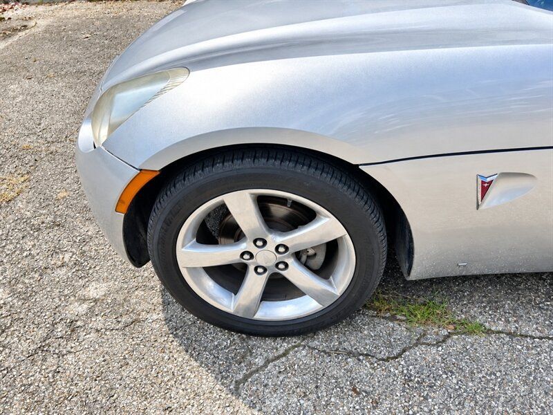 Used 2008 Pontiac Solstice Convertible w/ Premium Package RWD image 13