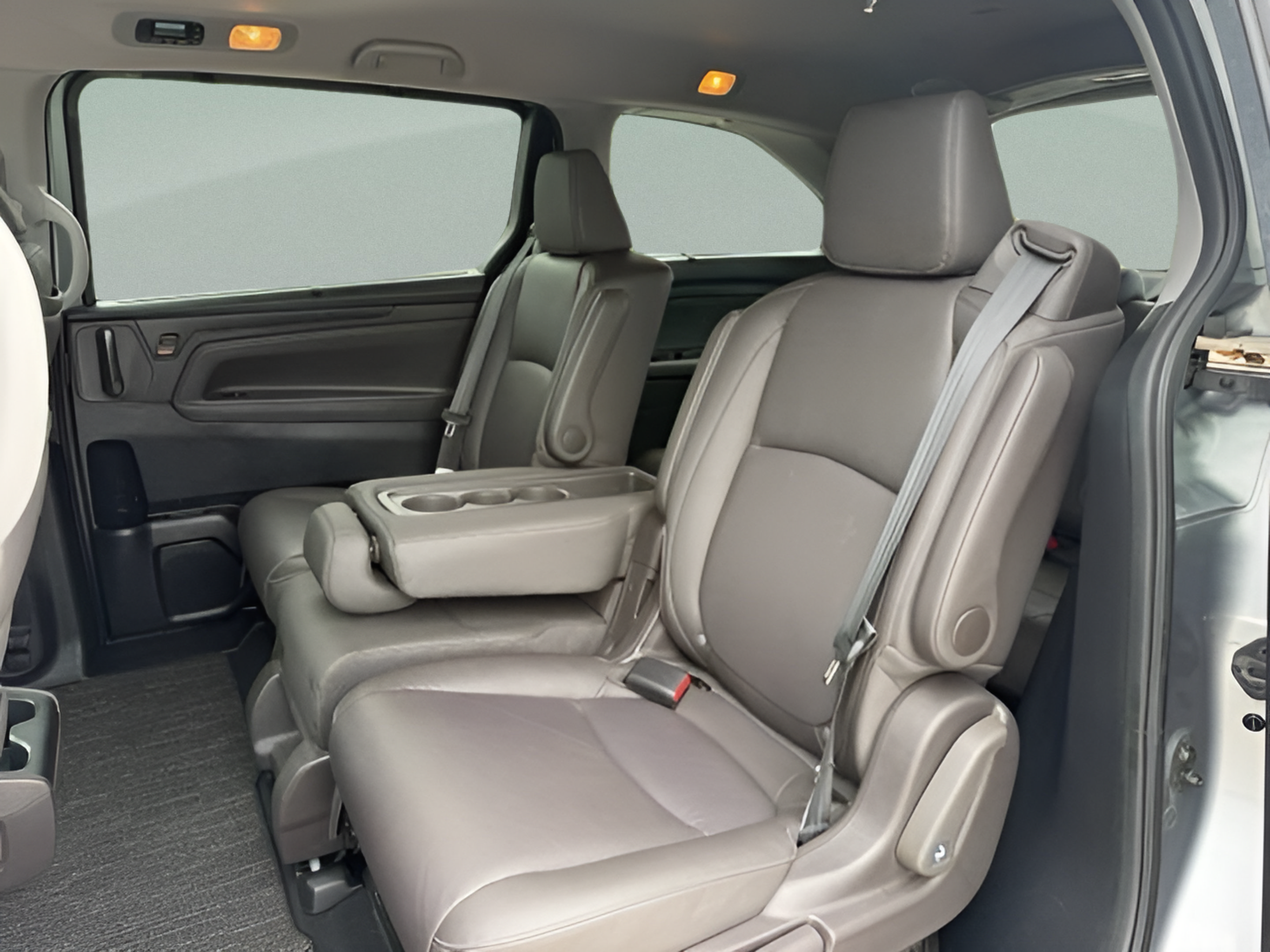 Certified 2024 Honda Odyssey Touring image 24